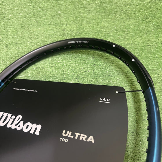 Slight damage - Wilson Ultra 100 V4 Tennis Racket